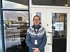 Tore Fredrik Wikran står foran inngangen til Sandefjord kommune.